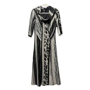 Signature By Robbie Bee Long Dress Size M Shawl Collar Animal Print‎ Black Gray